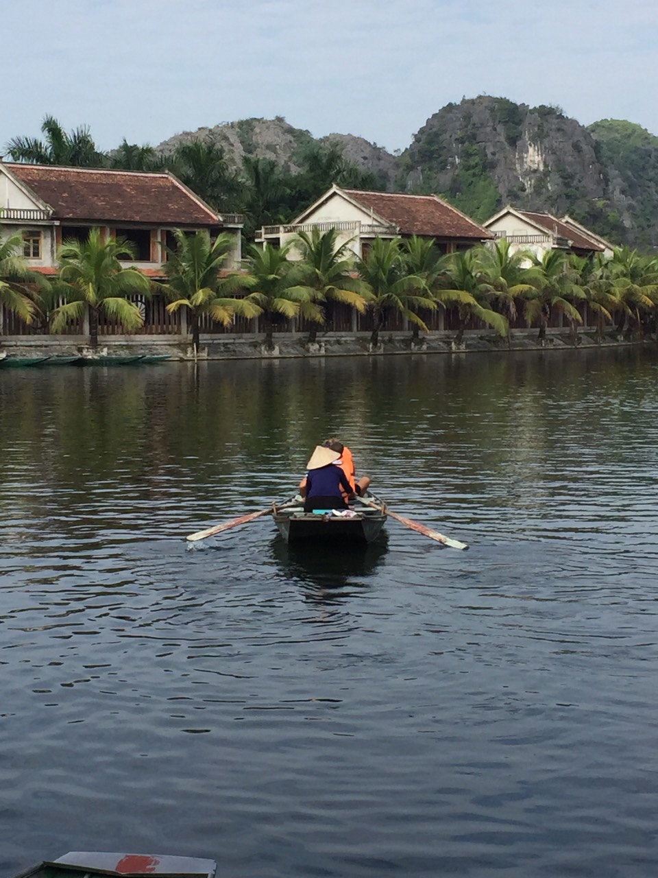  - Công Ty TNHH Đầu Tư Và Phát Triển Thương Mại Làng Việt